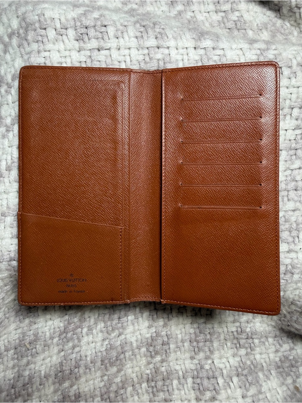 Authentic LOUIS VUITTON
Monogram Canvas Bi-Fold Vertical Wallet - Picture 2 of 7
